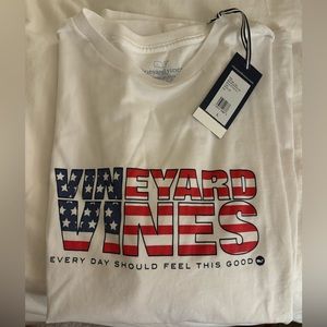 Vineyard Vines size L NWT short sleeve American shirt